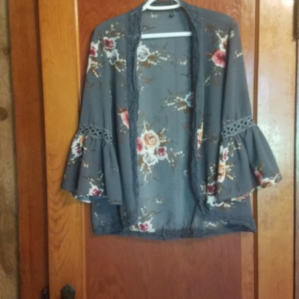 Grayish Blue Flowery Kimono